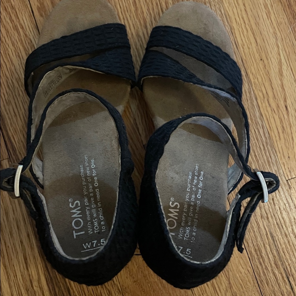TOMS Black Wedge Sandals - Picture 2 of 5